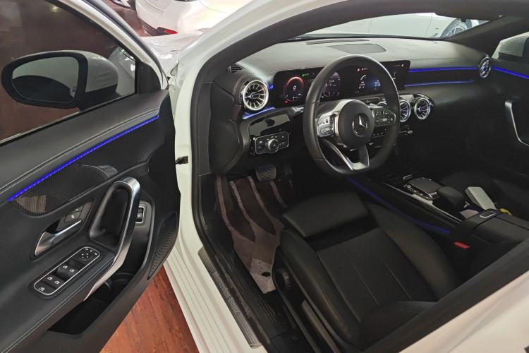 Used Mercedes-Benz A-Class 2022 Restyled A 200 L Sport Sedan Fashion Version
