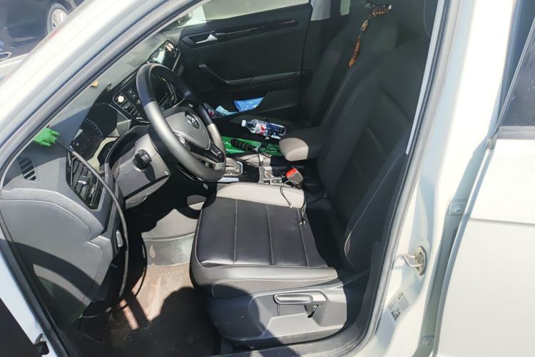 Used Volkswagen T-ROC 2019 280TSI DSG Two-Wheel Drive Comfort Version China VI Standard
