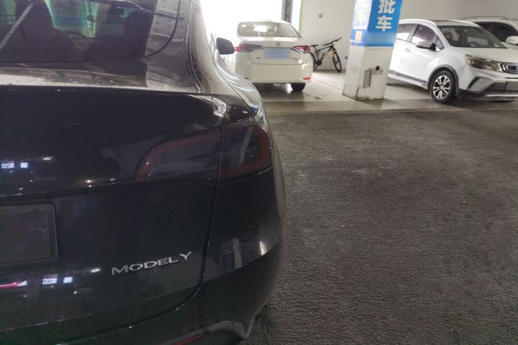 Used Tesla Model Y 2022 Rear-Wheel-Drive Version
