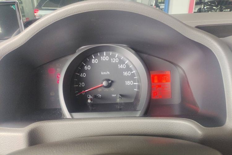 Used Nissan NV200 2016 Revised Version 1.6L CVT Deluxe Edition