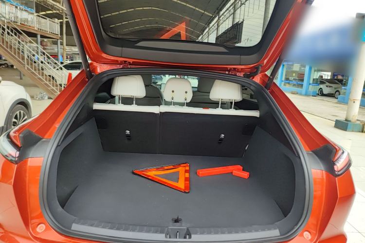 Used ONVO L60 2024 60 kWh Rear-Drive Version Trunk