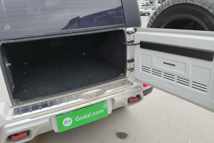 Used BAIC Off-Road BJ40 2019 PLUS 2.3T Automatic Four-Wheel Drive Premium Edition China VI Trunk