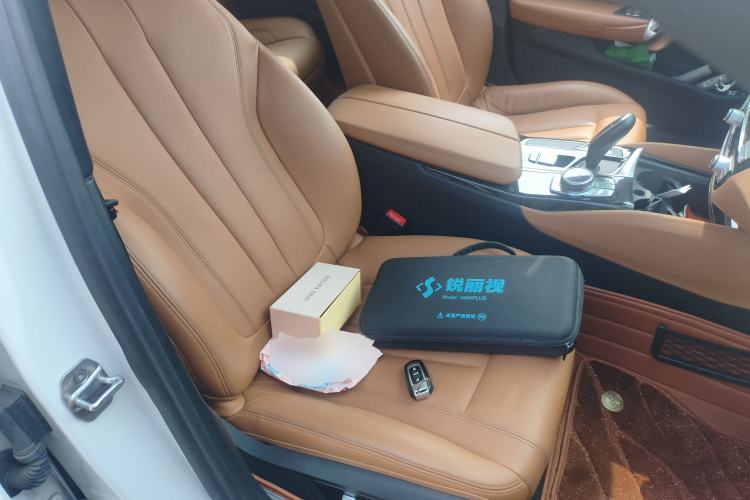 Used BMW 5 Series 2018 530Li Leading Model M Sport Package Right Front Seat