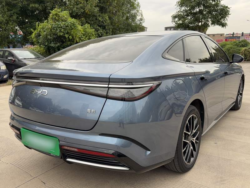 Used BYD Seal 2023 DM-i 1.5T 121km Prestige Model — 6