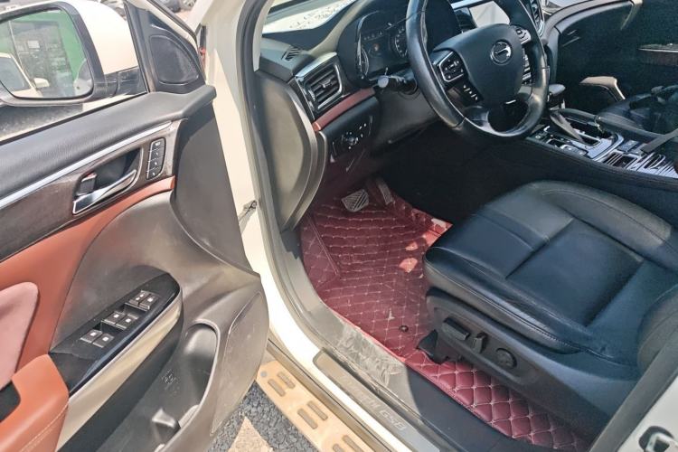 Used GAC Trumpchi GS8 2017 320T Two-Wheel Drive Luxury Smart Connectivity Version (7 Seats) Driver Seat