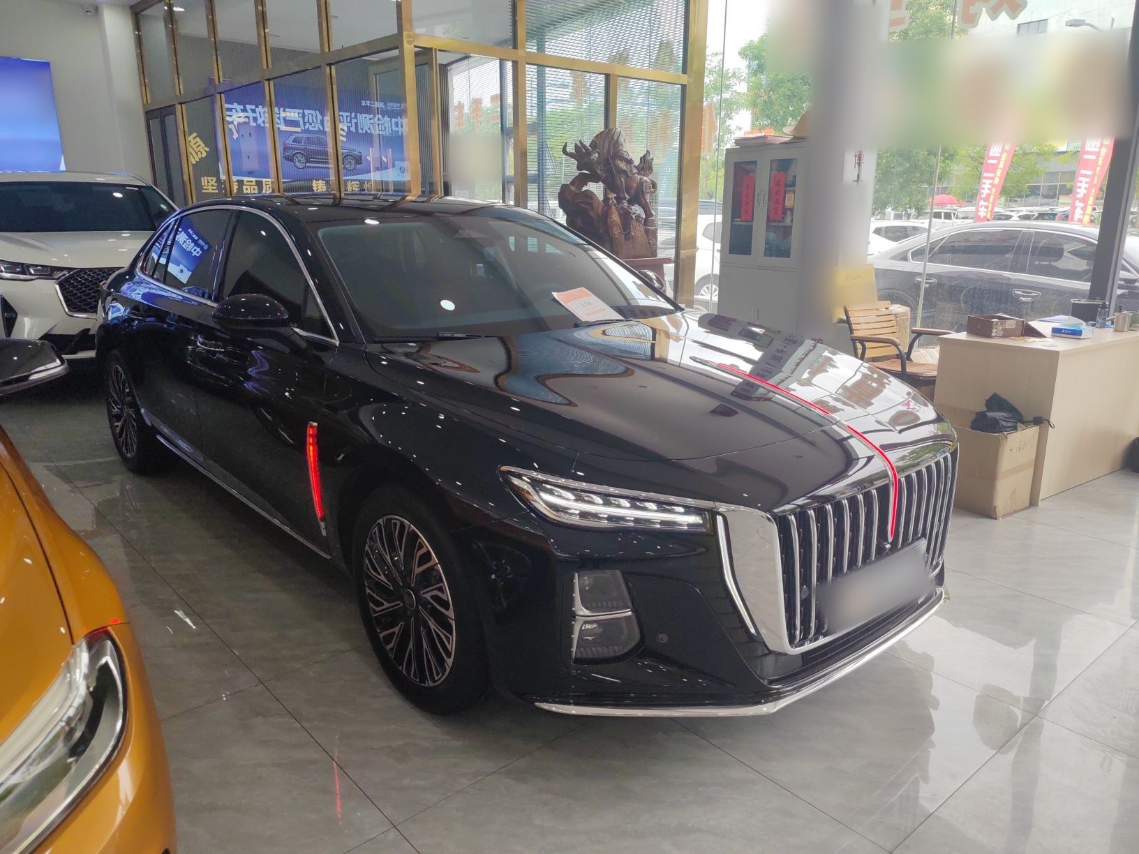 Hongqi H5 2025 2.0T Automatic Flag Edition – 500 000 Units Commemorative Version — снимка 3