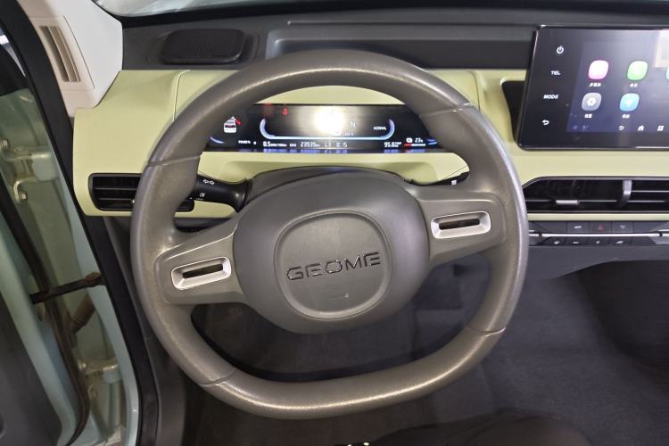 Used Geely Galaxy Panda 2023 Panda Mini 200km Endurance Bear Steering Wheel