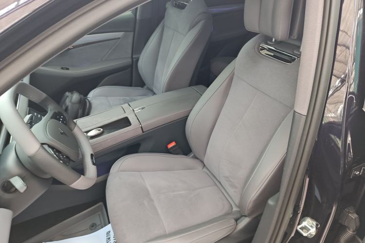 Used VOYAH PASSION 2024 PHEV Four-Wheel Drive Ultra-Long Range Flagship Model Left Front Seat