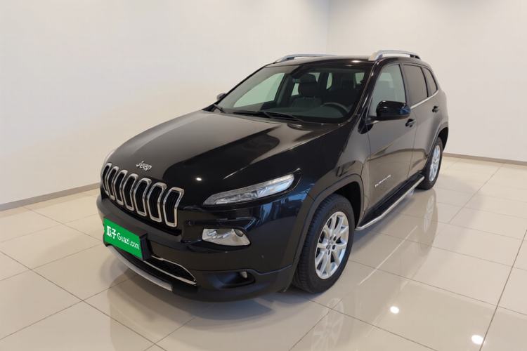 Used Jeep Cherokee 2017 2.0L Superior Edition Guazi used car, China used car export, Used car for sale, Used  cars, Cheapest cars for sale