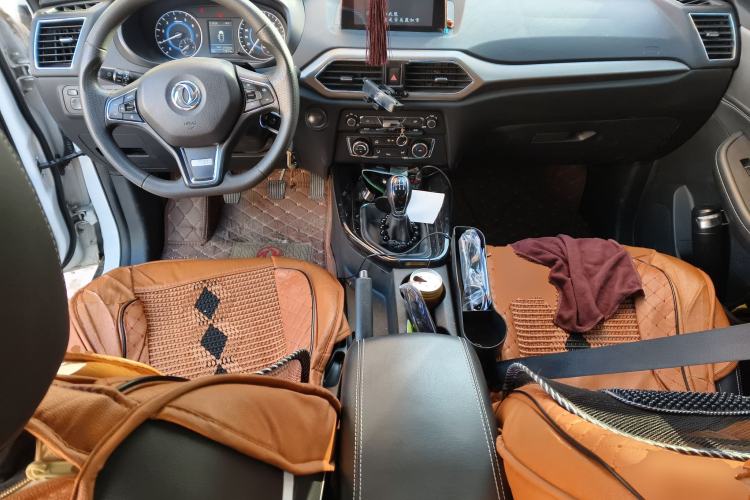 Used Dongfeng Fengon S560 2018 1.8L Manual Urban Model 7 Seats Center Console