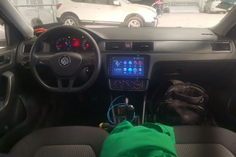 Used Volkswagen Santana 2016 1.6L Manual Fashion Edition Center Console