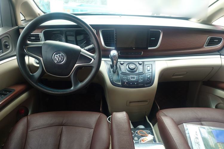 Used Buick GL8 2014 2.4L CT Luxury Business Comfort Edition
