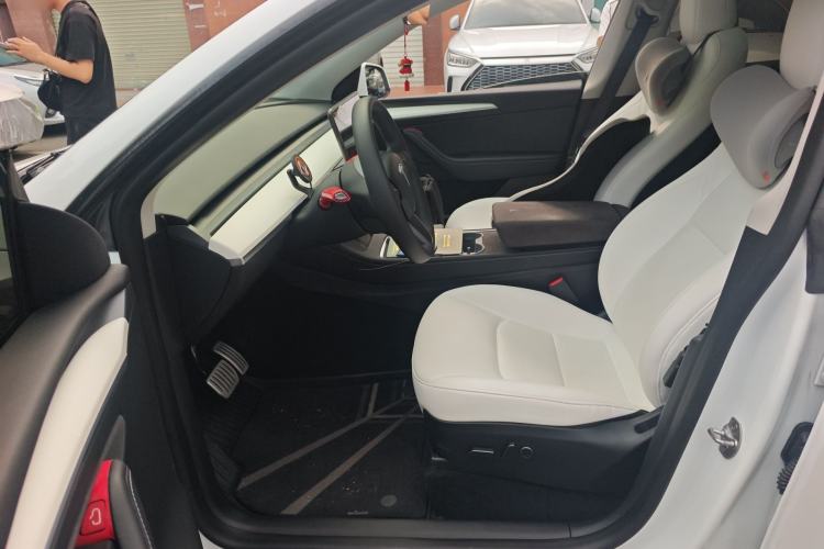 Used Tesla Model Y 2023 High-Performance All-Wheel-Drive Version