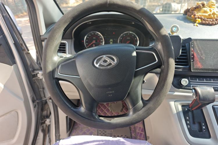 Used SAIC MAXUS G10 2015 2.0T Automatic Anniversary Edition
