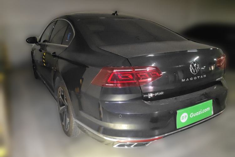 Used Volkswagen Magotan 2024 2 Million Units Zhongxiang Version 330TSI DSG Luxury Edition Rear Left 45 Deg