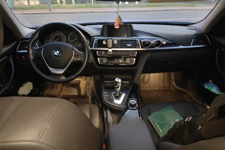 Used BMW 3 Series 2017 320Li xDrive Fashion Model Center Console