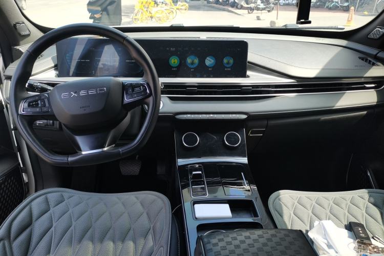 Used EXEED Zhuifeng 2022 Versailles Edition 1.6T DCT Yu Feng Xing Version Center Console