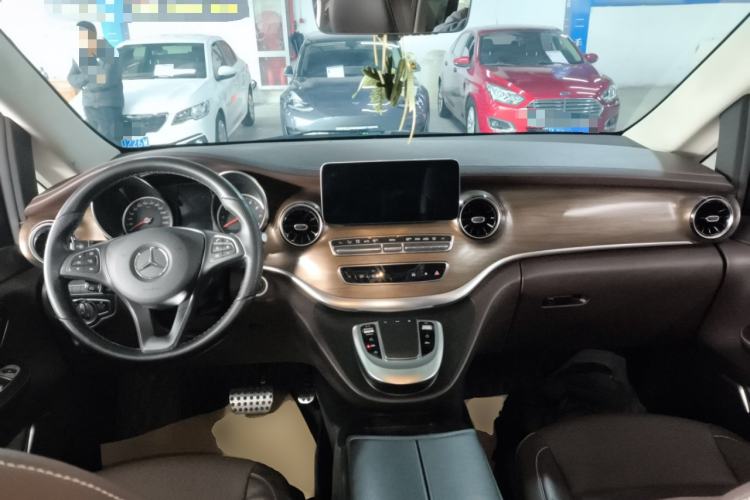 Used Mercedes-Benz V-Class 2021 V 260 L Long-wheelbase Luxury Edition