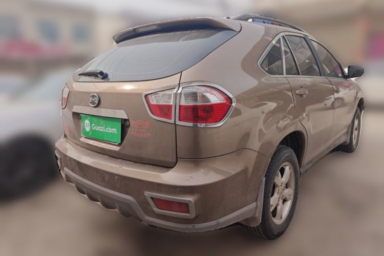 Used BYD S6 2012 2.0L Manual Luxury Version
