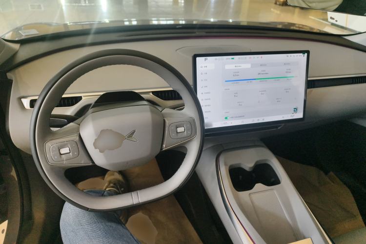 Used XPeng MONA M03 2025 600 with Ultra-Long Range Max Center Console