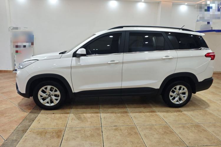 Used Wuling Hongguang S3 2019 1.5L Manual Comfort Model China VI Standard
