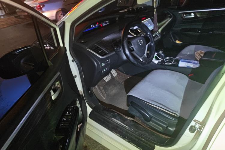 Used Honda Jade 2017 1.8L automatic Comfort version 5 seats
