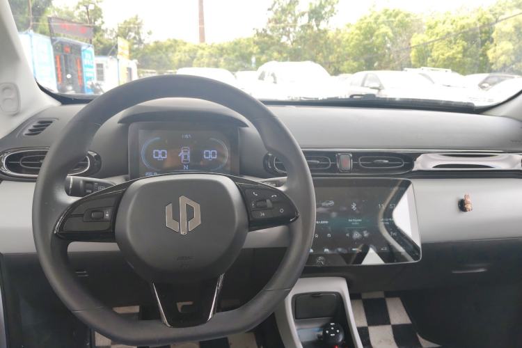 Used Leapmotor T03 2023 310 Lite Edition Center Console