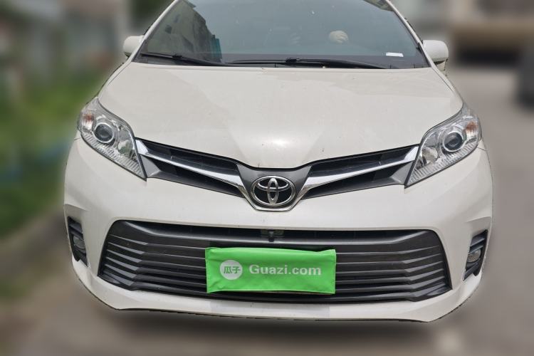 Used Toyota SIENNA 2018 3.5L 2WD Limited 7-Seater Canadian Version