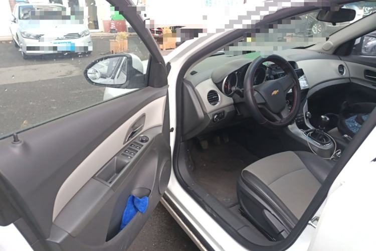 Used Chevrolet Cruze 2013 1.6L SL MT
