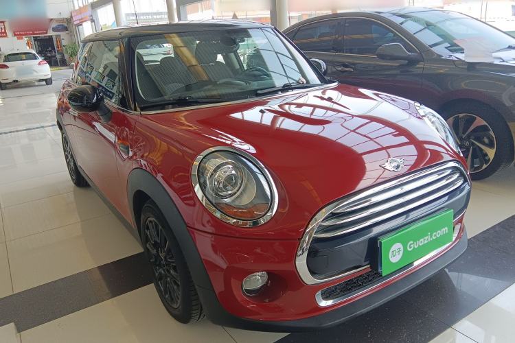 Used MINI 2016 1.5T COOPER Front Right 45 Deg