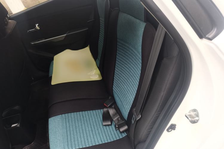 Used Kia K2 2012 Sedan 1.4L MT GLS Commemorative Edition
