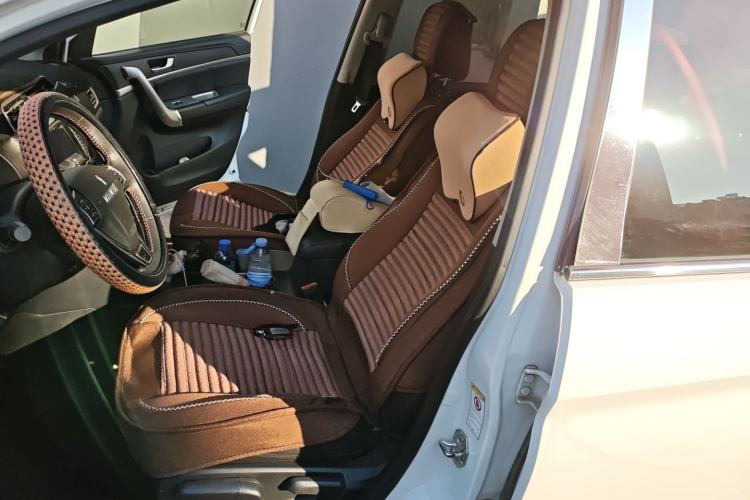 Used Haval M6 2018 Revised Version 1.5T DCT Two-Wheel Drive Elite Edition