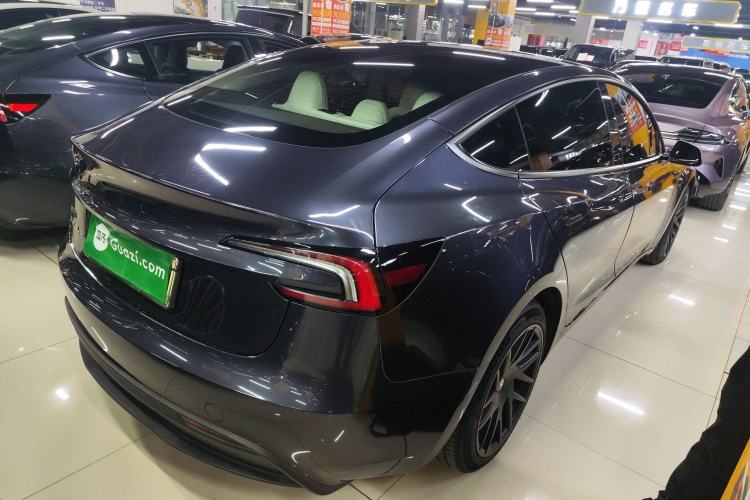 Used Tesla Model 3 2023 Long-Range All-Wheel-Drive Version