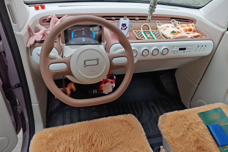 Used Bestune Pony 2026 Model 222km Shining Horse Center Console