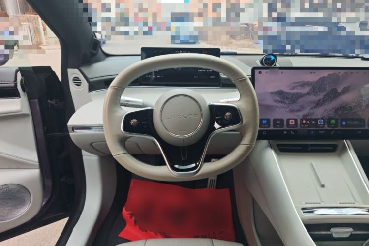 Used Hima Luxeed S7 2025 705 km Max Steering Wheel