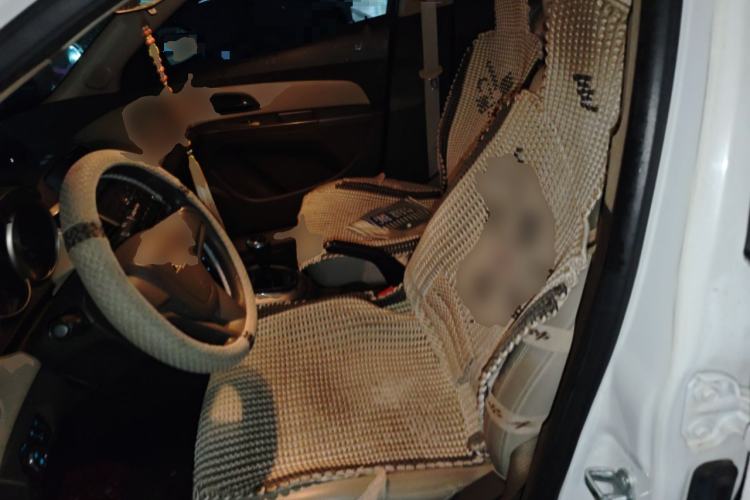 Used Chevrolet Cruze 2015 1.5L Classic SE MT Left Front Seat