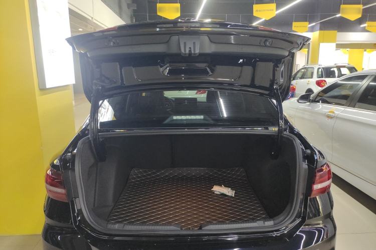 Used Volkswagen Lavida 2023 1.5L Automatic 5 Million Edition Trunk