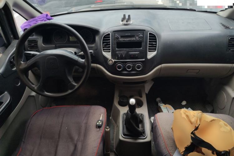 Used FORTHING Lingzhi 2015 V3 1.5L 7-Seater Comfort Model
