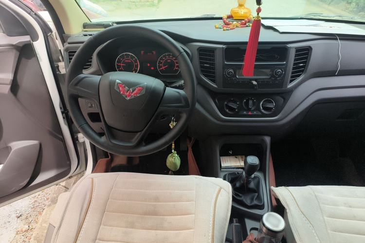 Used Wuling Hongguang V 2022 1.5L Jingqu Version Hydraulic Power Steering LAR