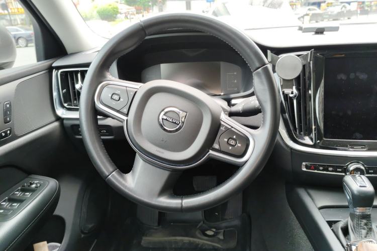 Used Volvo S60 2021 T4 Zhiyi Luxury Edition