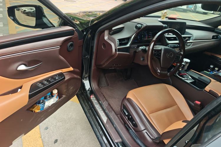 Used Lexus ES 2020 200 Excellence Edition
