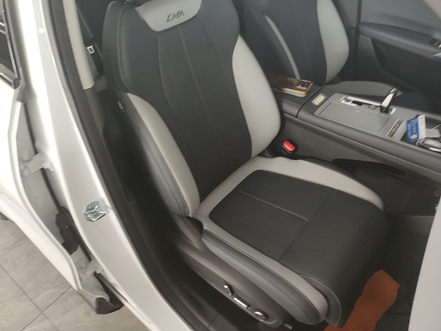 Geely Auto FX11 2024 1.5TD DCT Flagship Edition — снимка 19