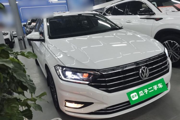 Used Volkswagen Sagitar 2019 280TSI DSG Comfort Version China VI Standard Front Right 45 Deg