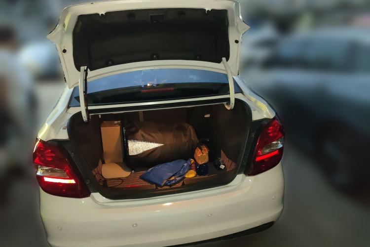 Used Chevrolet Aveo Sonic 2014 Sedan 1.4SL AT Stylish Sunroof Edition
