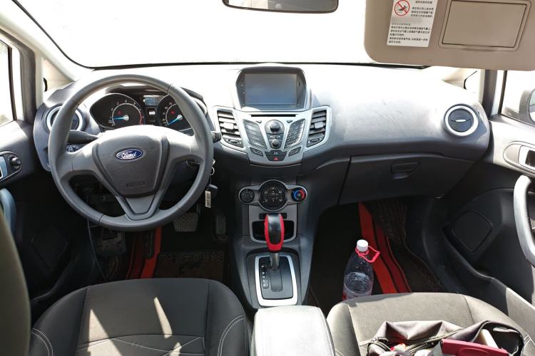 Used Ford Fiesta 2013 Hatchback 1.5L Automatic Fashion Edition Center Console