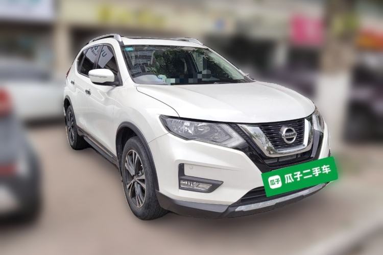 Used Nissan X-Trail 2017 2.5L CVT Leading Edition 4WD Front Right 45 Deg