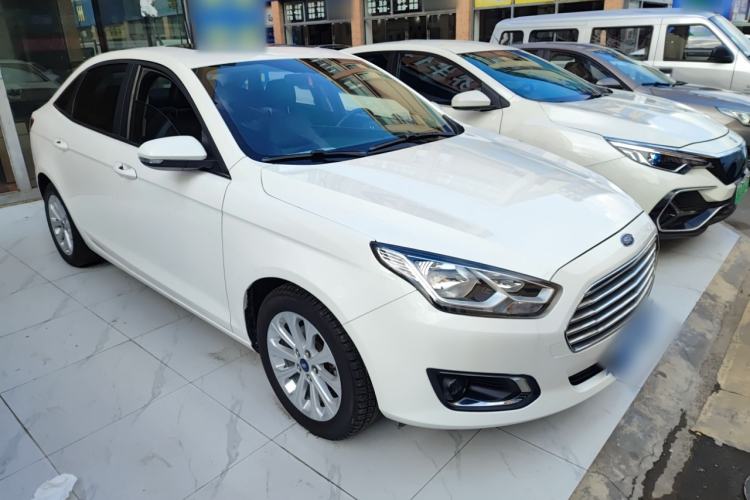 Used Ford Escort 2015 1.5L Automatic Fashion Model