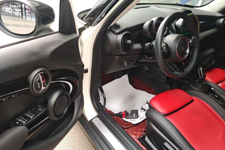 Used MINI 2019 1.5T COOPER Classic Edition Five-Door Version Driver Seat