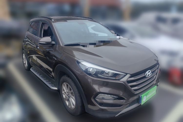 Used Hyundai Tucson 2015 1.6T Dual-Clutch Two-Wheel-Drive Smart Model Front Right 45 Deg