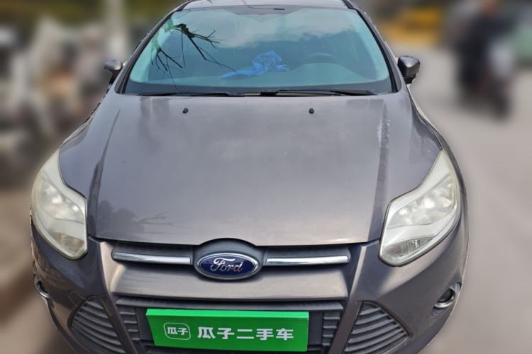 Used Ford Focus 2012 Sedan 1.6L Manual Fashion Edition
